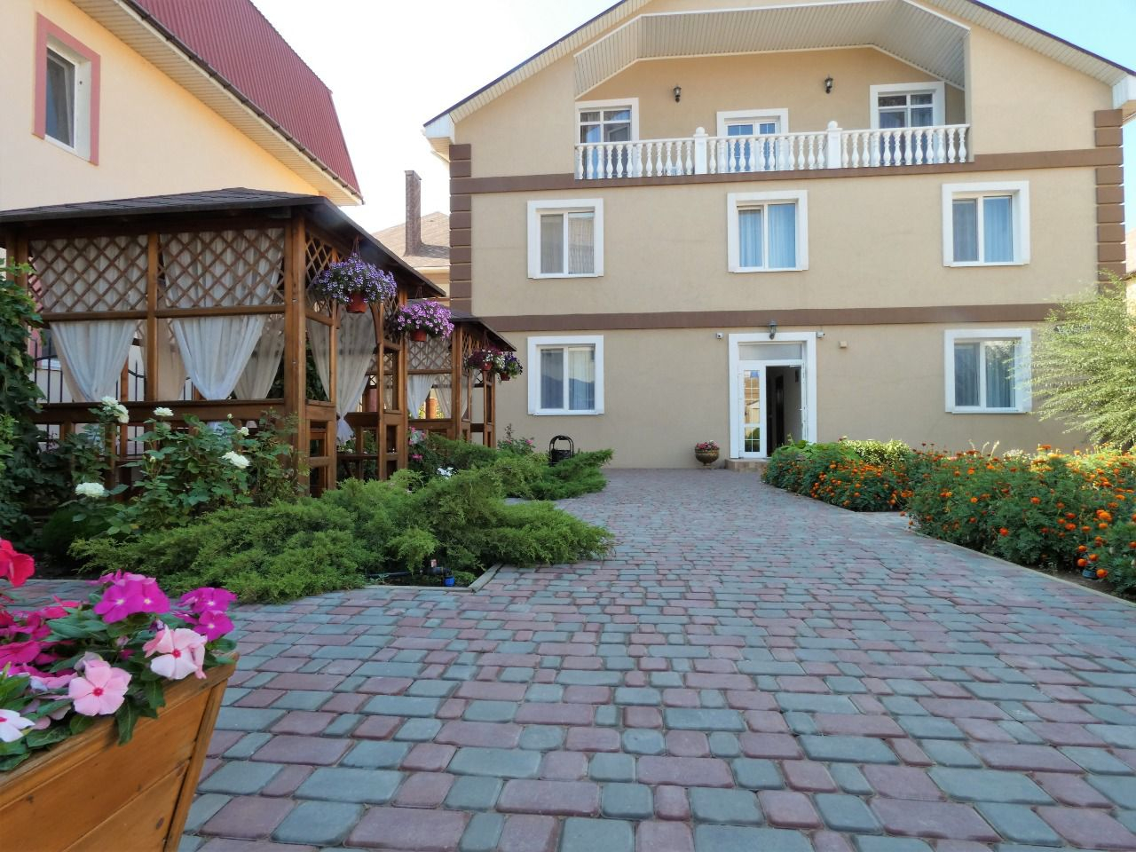 гостиницы Версаль